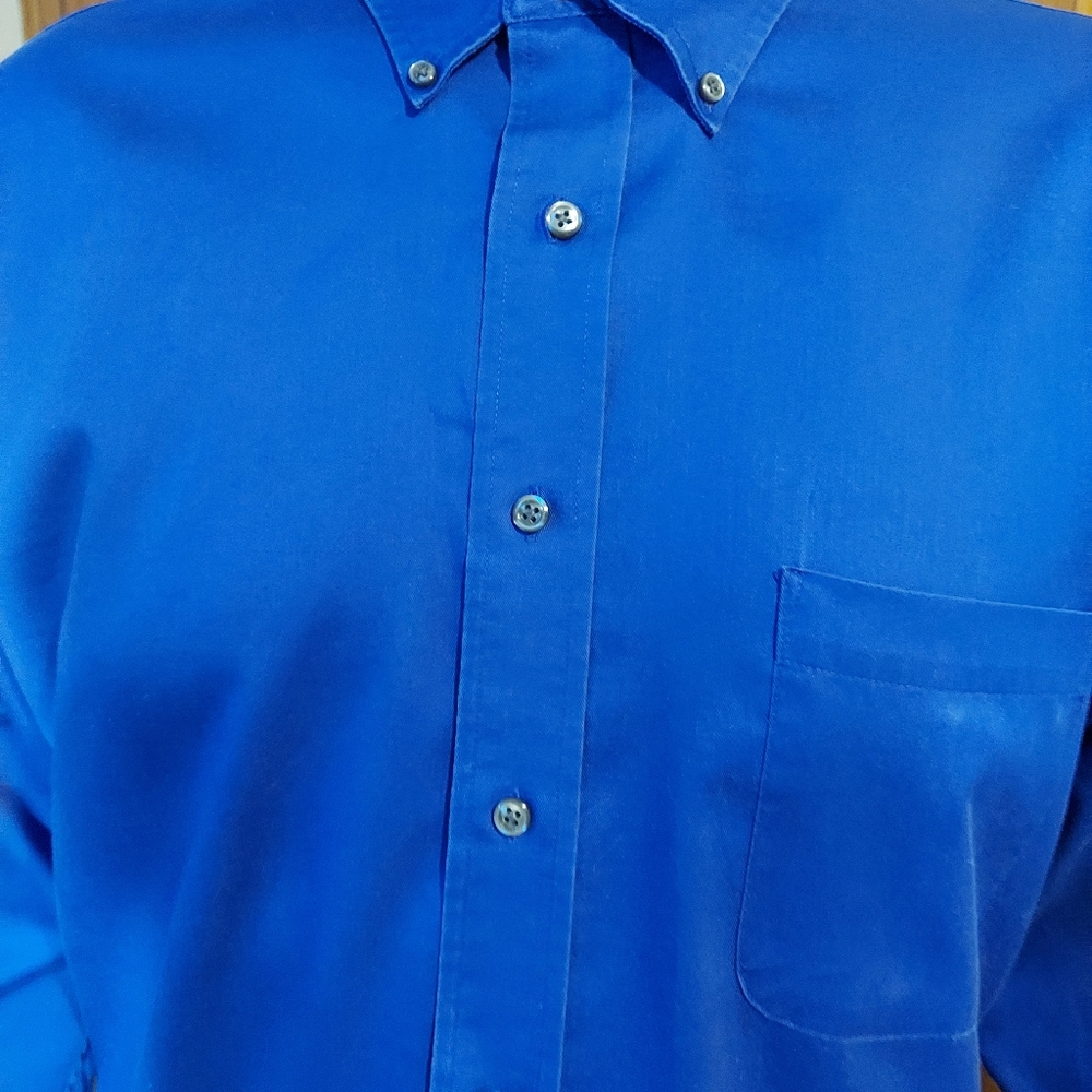 Izod Easy Care Blue Cotten Button Up Dress Shirt - Picture 5 of 8